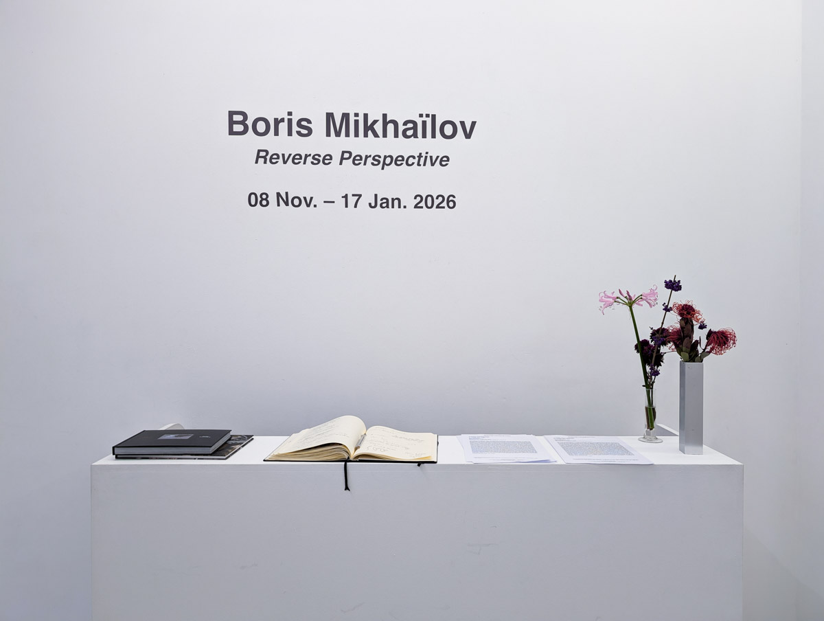 Boris MikhaIlov - „Reverse Perspective“ | галерия Suzanne Tarasieve